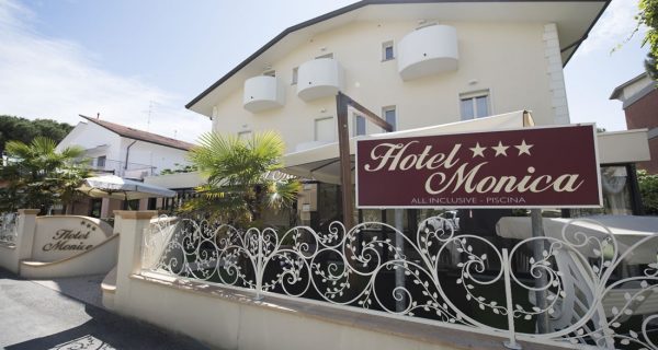 Hotel Monica