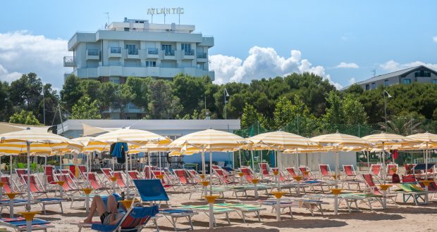 SPECIALE Famiglia Giugno spiaggia privata piscina parcheggio animazione