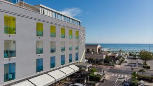 Vacanze a 3 stelle mese di Agosto a Riccione