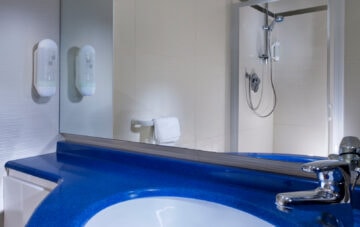 Doppel-, Dreibett- und Vierbettzimmer