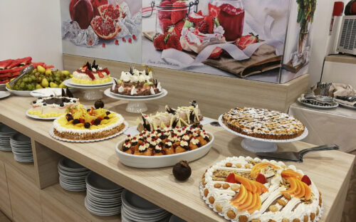 Buffet di dolci e frutta