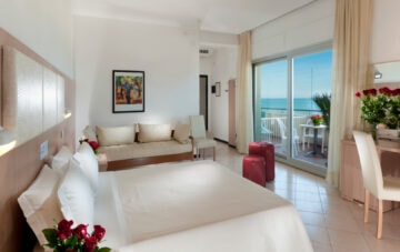 Doppel-, Dreibett- und Vierbettzimmer