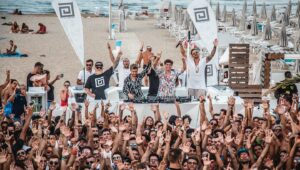 Le vacanze con gli amici vicino alla movida