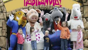 Pasqua a Fiabilandia con parco raggiungibile a piedi dall'hotel - pacchetto mezza pensione + 2 giorni al parco