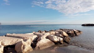Strand, Badespaß und Delikatessen direkt am Meer