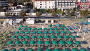 Vacances de juin avec plage et parking gratuits