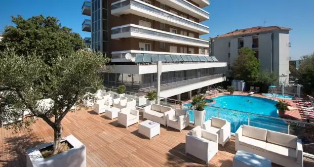 Hôtel spécial septembre avec piscine