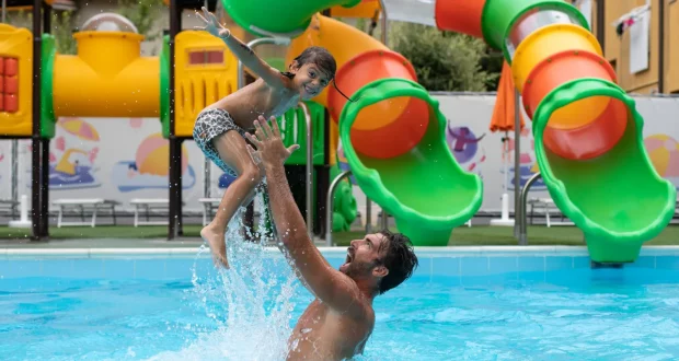 Vacanze in Famiglia a Cervia – Comfort, divertimento e mare a due passi! 🌊