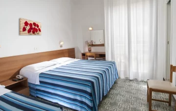 Standard-Dreibettzimmer