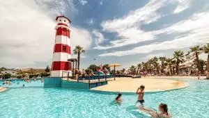 Soggiorno e Divertimento: Ingresso all’Aquasplash