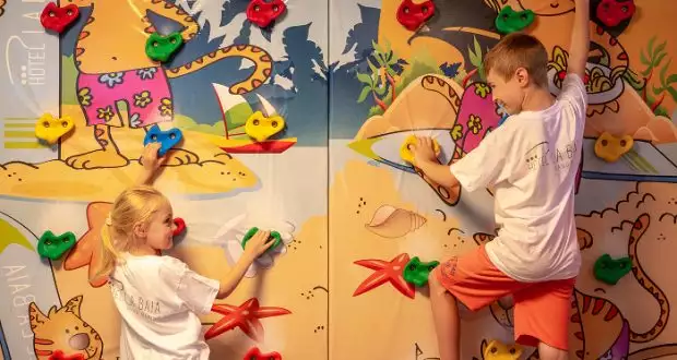 Discounted price and all services guaranteed