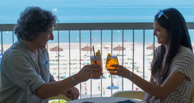 π Fuga Romantica di Giugno fronte mare: Relax e Silenzio all'Hotel Atlantic!