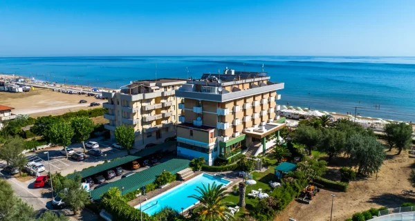 UNA HOTELS Imperial Beach Hotel Fano