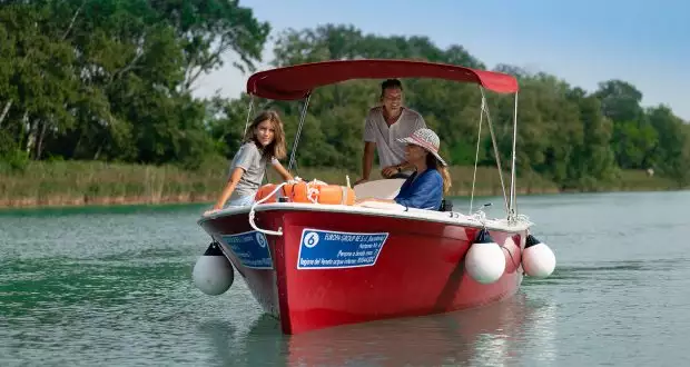 Family Experience a Lignano tra Houseboat, Mare e Natura