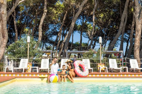 Dove andare in vacanza ad agosto: mare, famiglia e giornate organizzate